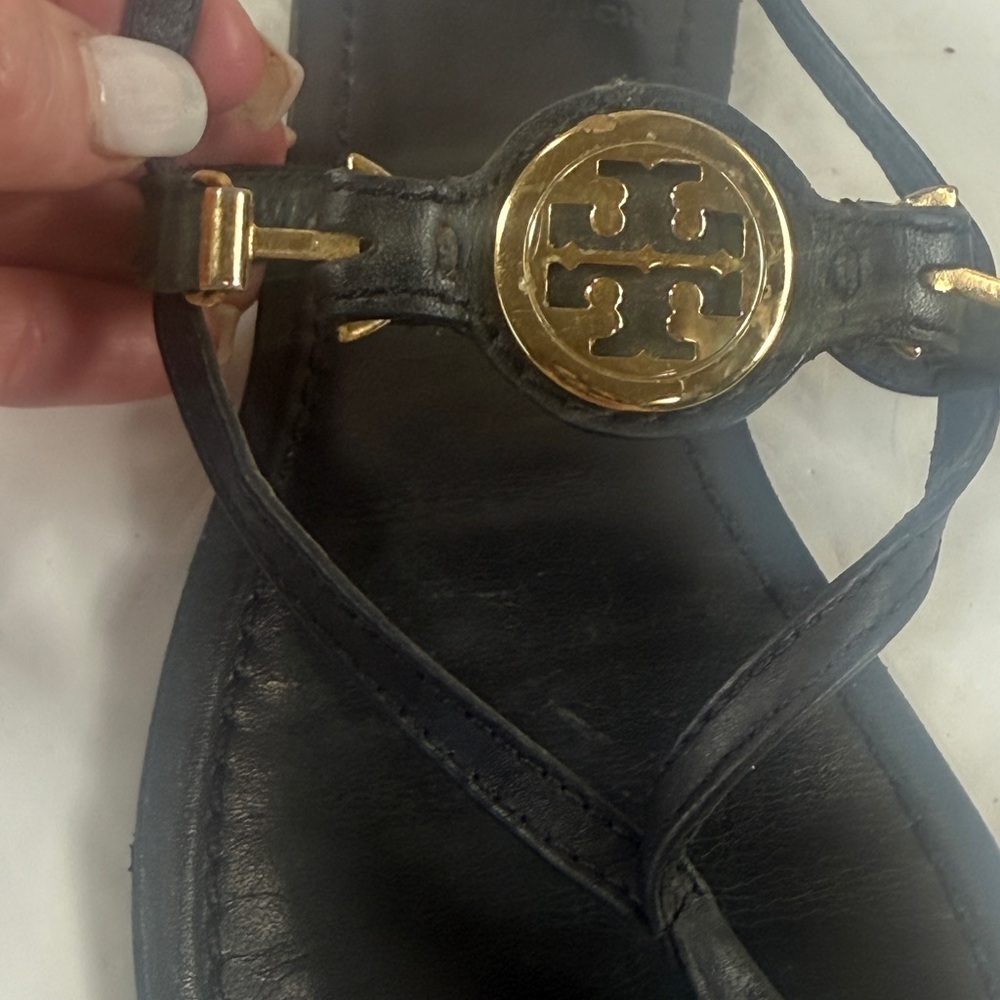 Tory Burch Black Leather Logo Embellished Flat Thong Slingback Sandals SZ 6.5 M - Picture 3 of 13